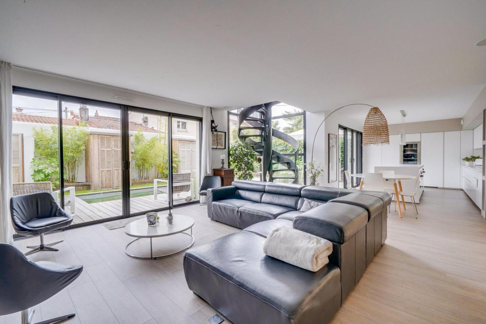 Spacious Bordeaux Family Home With Swimming Pool ภายนอก รูปภาพ